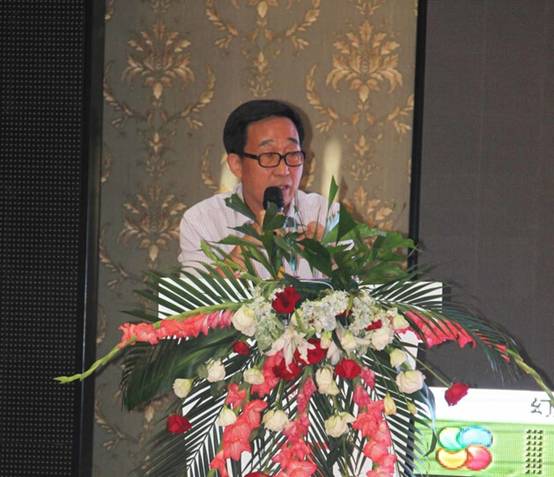 中國品牌第一人現(xiàn)身產(chǎn)業(yè)化發(fā)展論壇，共同分享饕餮智慧盛宴