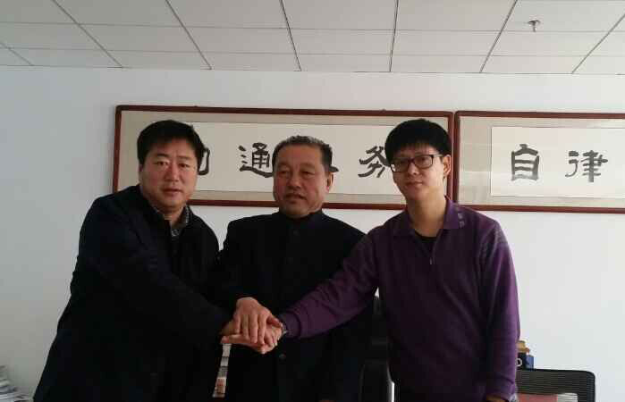 內(nèi)蒙古農(nóng)牧業(yè)產(chǎn)業(yè)化龍頭企業(yè)協(xié)會與內(nèi)蒙古拉卡拉支付有限公司、內(nèi)蒙古蒙優(yōu)匯電子商務(wù)有限公司簽署三方戰(zhàn)略框架合作協(xié)議——助力內(nèi)蒙古綠色農(nóng)畜產(chǎn)品“走出去”